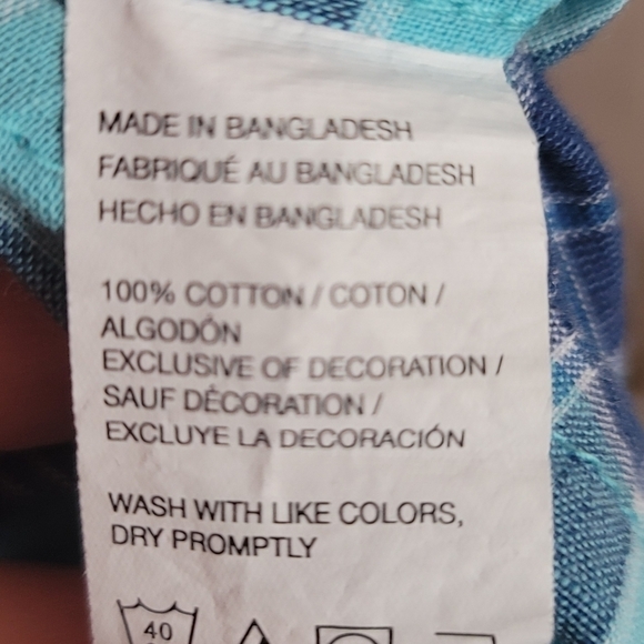 Izod Young Men's short sleeve button down shirt - Picture 6 of 7